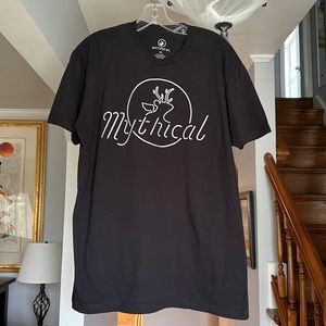 🌺 Mythical TShirt Sz L